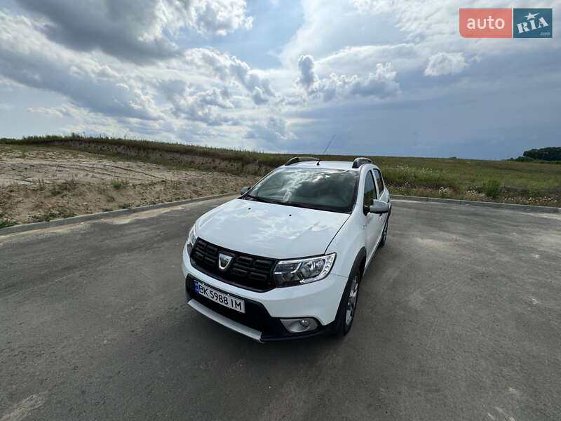 Внедорожник / Кроссовер Dacia Sandero StepWay 2018 в Ровно