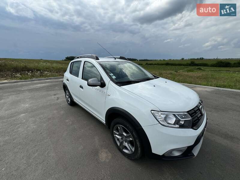 Внедорожник / Кроссовер Dacia Sandero StepWay 2018 в Ровно