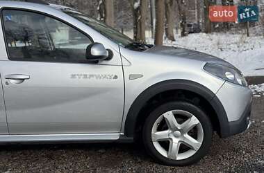 Внедорожник / Кроссовер Dacia Sandero StepWay 2010 в Виннице