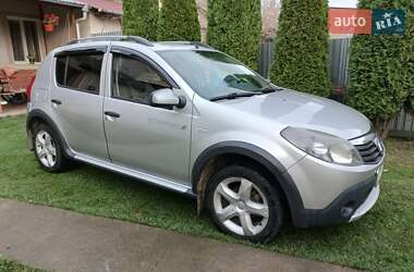 Внедорожник / Кроссовер Dacia Sandero StepWay 2010 в Бурштыне