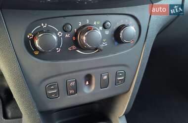 Внедорожник / Кроссовер Dacia Sandero StepWay 2013 в 