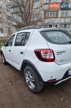 Позашляховик / Кросовер Dacia Sandero StepWay 2015 в Смілі