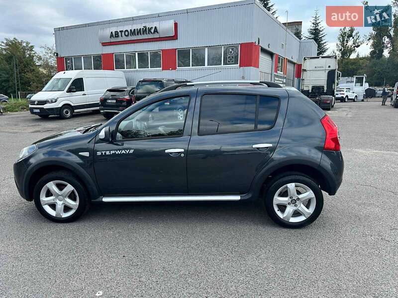 Внедорожник / Кроссовер Dacia Sandero StepWay 2012 в Львове
