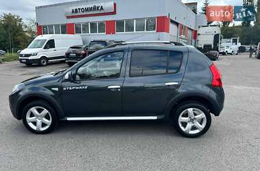 Внедорожник / Кроссовер Dacia Sandero StepWay 2012 в 