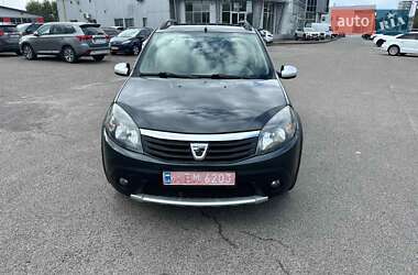 Внедорожник / Кроссовер Dacia Sandero StepWay 2012 в Львове