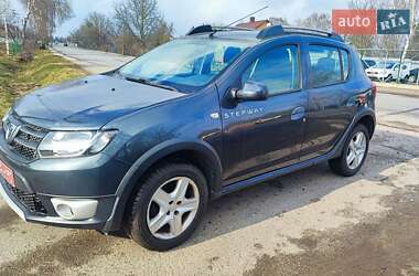 Внедорожник / Кроссовер Dacia Sandero StepWay 2016 в Дубно