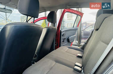 Внедорожник / Кроссовер Dacia Sandero StepWay 2011 в 