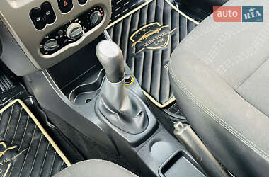 Внедорожник / Кроссовер Dacia Sandero StepWay 2011 в 