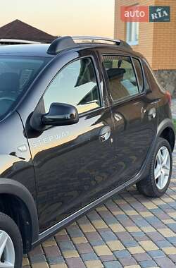 Внедорожник / Кроссовер Dacia Sandero StepWay 2012 в 