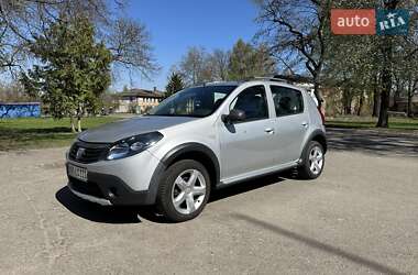 Внедорожник / Кроссовер Dacia Sandero StepWay 2011 в 