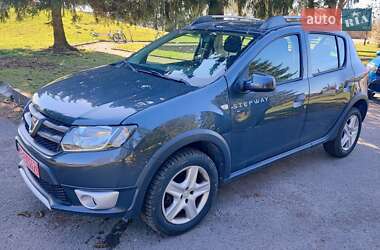 Позашляховик / Кросовер Dacia Sandero StepWay 2016 в 
