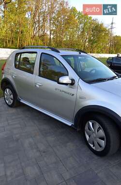 Внедорожник / Кроссовер Dacia Sandero StepWay 2010 в 