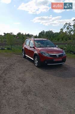 Позашляховик / Кросовер Dacia Sandero StepWay 2011 в 