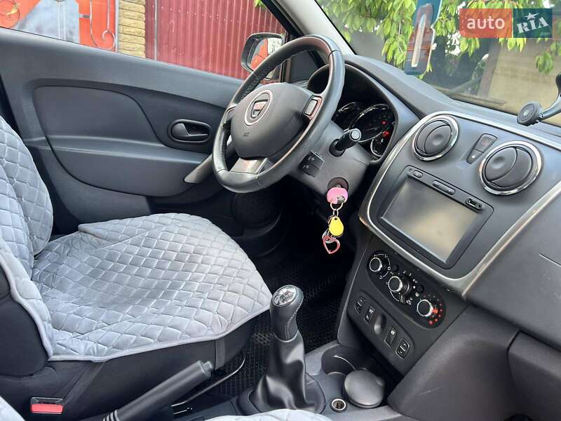 Внедорожник / Кроссовер Dacia Sandero StepWay 2015 в Виннице