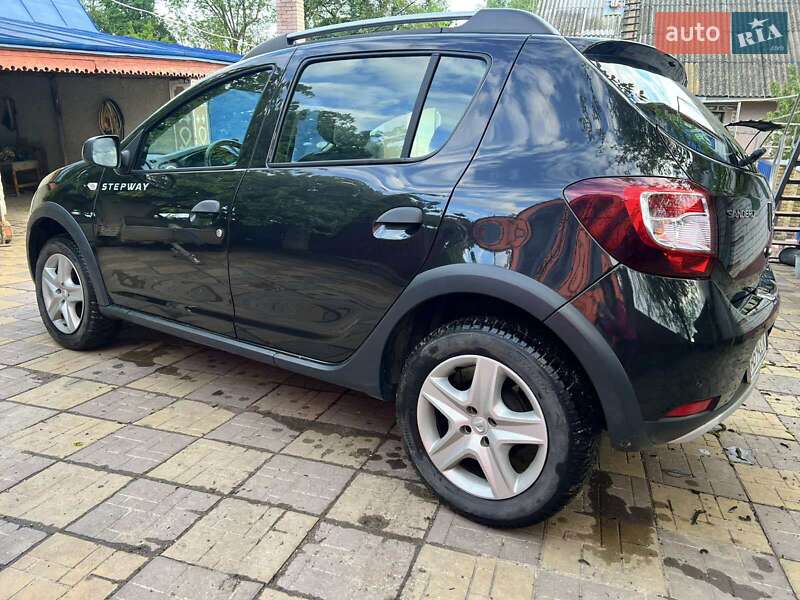 Внедорожник / Кроссовер Dacia Sandero StepWay 2015 в Виннице