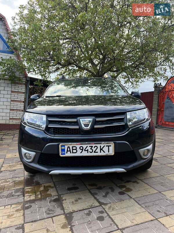 Внедорожник / Кроссовер Dacia Sandero StepWay 2015 в Виннице