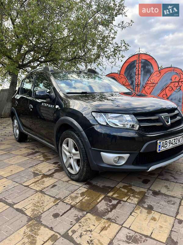 Внедорожник / Кроссовер Dacia Sandero StepWay 2015 в Виннице