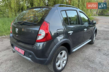 Внедорожник / Кроссовер Dacia Sandero StepWay 2011 в 