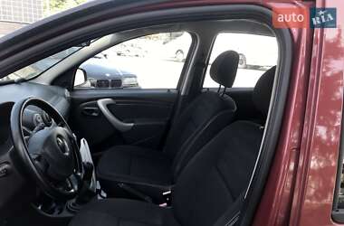 Позашляховик / Кросовер Dacia Sandero StepWay 2010 в 