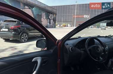 Позашляховик / Кросовер Dacia Sandero StepWay 2010 в 