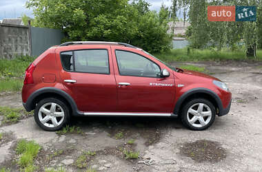 Внедорожник / Кроссовер Dacia Sandero StepWay 2010 в 