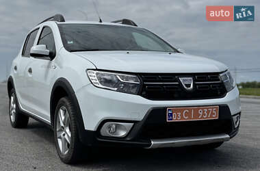 Внедорожник / Кроссовер Dacia Sandero StepWay 2019 в 