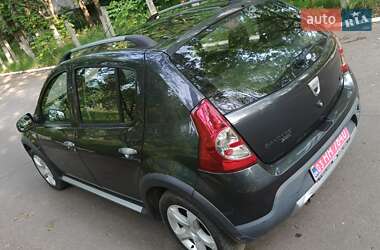 Позашляховик / Кросовер Dacia Sandero StepWay 2009 в 
