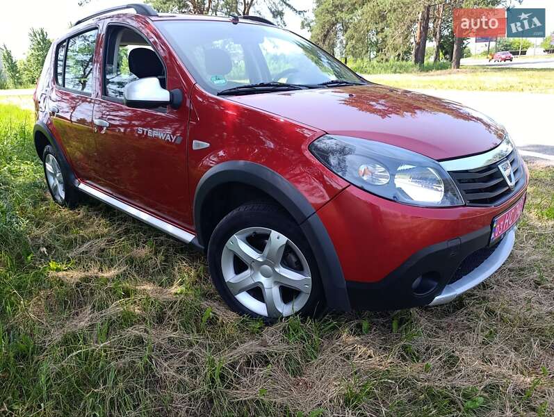Внедорожник / Кроссовер Dacia Sandero StepWay 2011 в Харькове