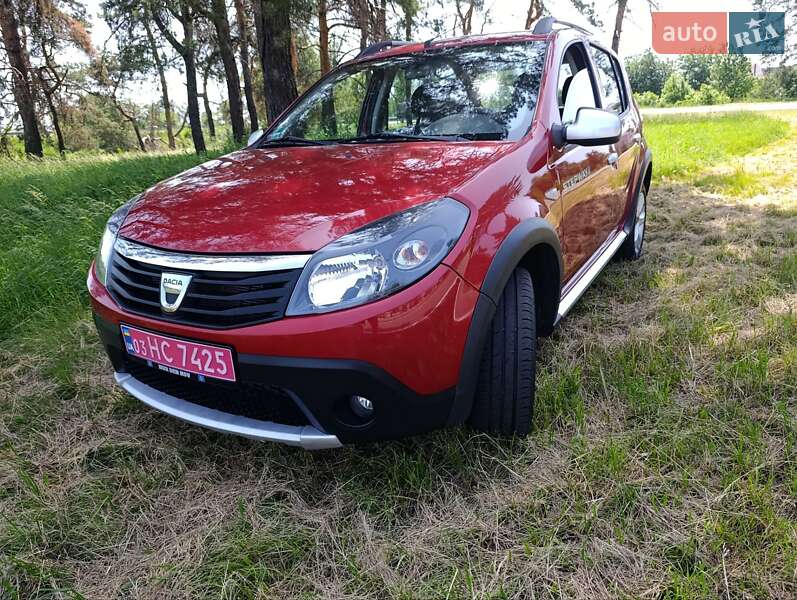 Внедорожник / Кроссовер Dacia Sandero StepWay 2011 в Харькове