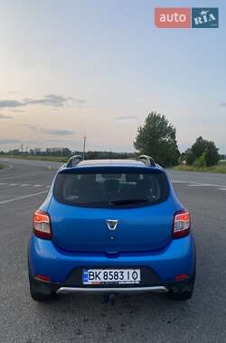 Внедорожник / Кроссовер Dacia Sandero StepWay 2012 в 