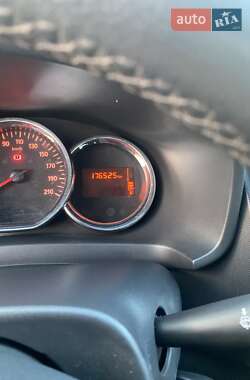 Внедорожник / Кроссовер Dacia Sandero StepWay 2012 в 