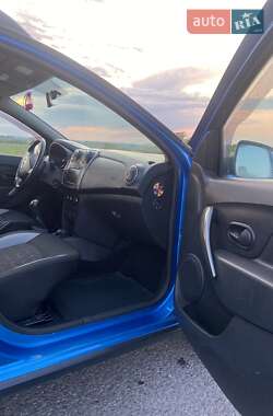 Внедорожник / Кроссовер Dacia Sandero StepWay 2012 в 