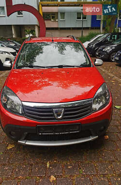 Внедорожник / Кроссовер Dacia Sandero StepWay 2012 в Чернигове