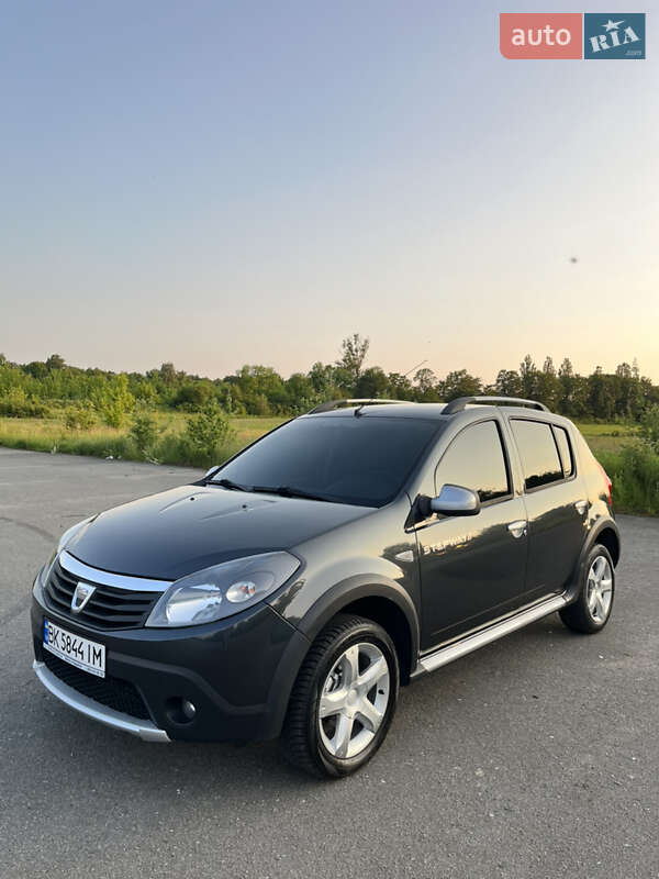 Dacia Sandero StepWay 2011