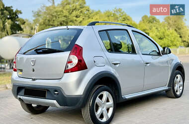 Внедорожник / Кроссовер Dacia Sandero StepWay 2011 в 
