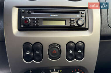 Внедорожник / Кроссовер Dacia Sandero StepWay 2011 в 