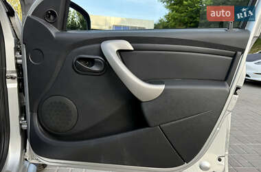 Внедорожник / Кроссовер Dacia Sandero StepWay 2011 в 