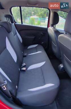 Внедорожник / Кроссовер Dacia Sandero StepWay 2013 в 