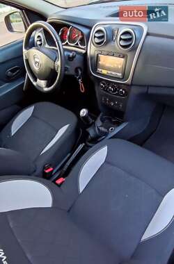 Внедорожник / Кроссовер Dacia Sandero StepWay 2013 в 