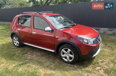 Позашляховик / Кросовер Dacia Sandero StepWay 2012 в Радивиліві
