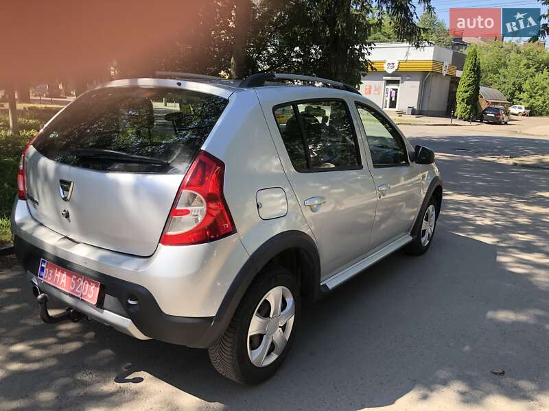 Внедорожник / Кроссовер Dacia Sandero StepWay 2011 в Ровно
