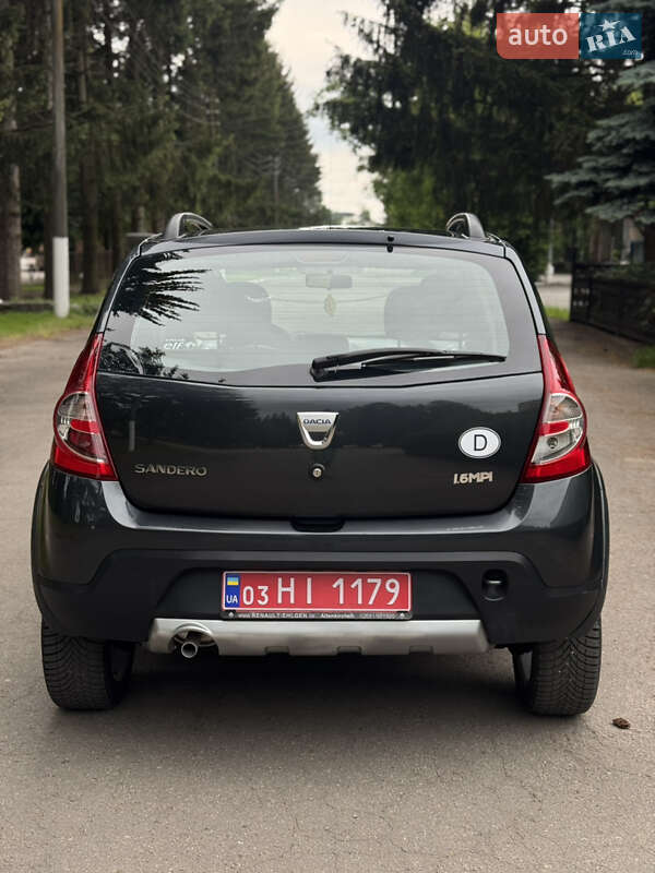 Внедорожник / Кроссовер Dacia Sandero StepWay 2011 в Умани