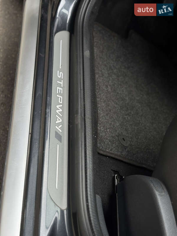 Внедорожник / Кроссовер Dacia Sandero StepWay 2011 в Умани