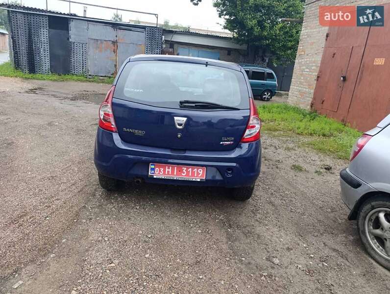 Внедорожник / Кроссовер Dacia Sandero StepWay 2009 в Конотопе
