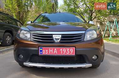 Внедорожник / Кроссовер Dacia Sandero StepWay 2012 в 