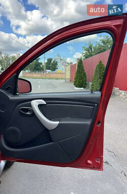 Внедорожник / Кроссовер Dacia Sandero StepWay 2010 в 