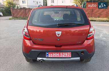 Внедорожник / Кроссовер Dacia Sandero StepWay 2010 в 