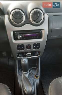 Внедорожник / Кроссовер Dacia Sandero StepWay 2010 в 