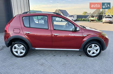 Внедорожник / Кроссовер Dacia Sandero StepWay 2009 в 