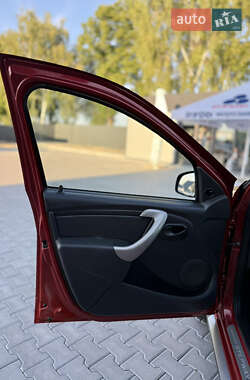 Внедорожник / Кроссовер Dacia Sandero StepWay 2009 в 